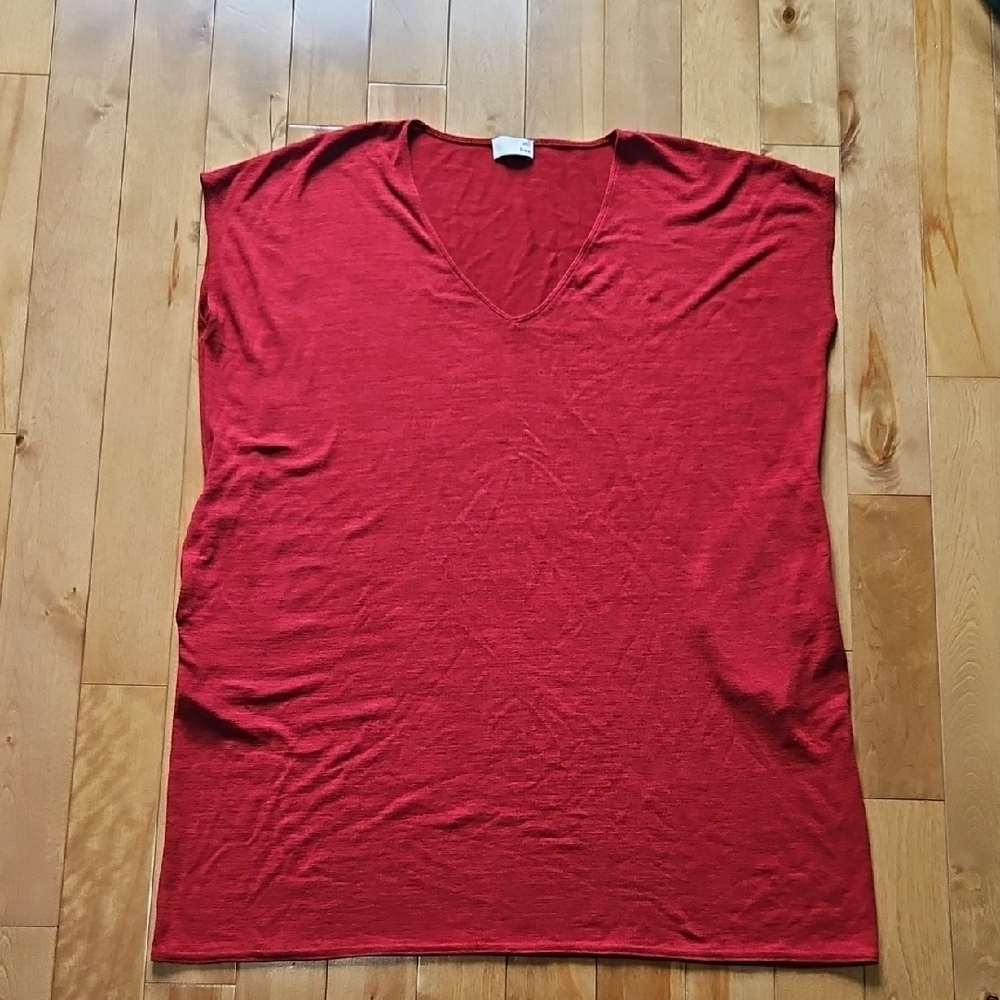 Wilfred Free Medium Red V-Neck Women's Top